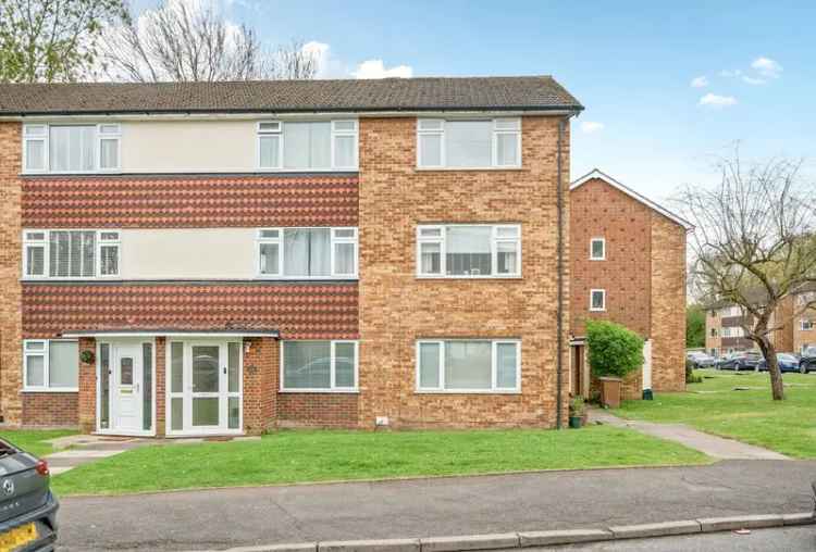 2 Bedroom Maisonette For Sale Near Outstanding School