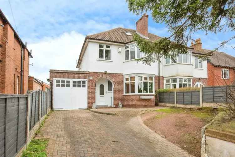 3 Bedroom Semi-Detached House with Double Driveway and Garage