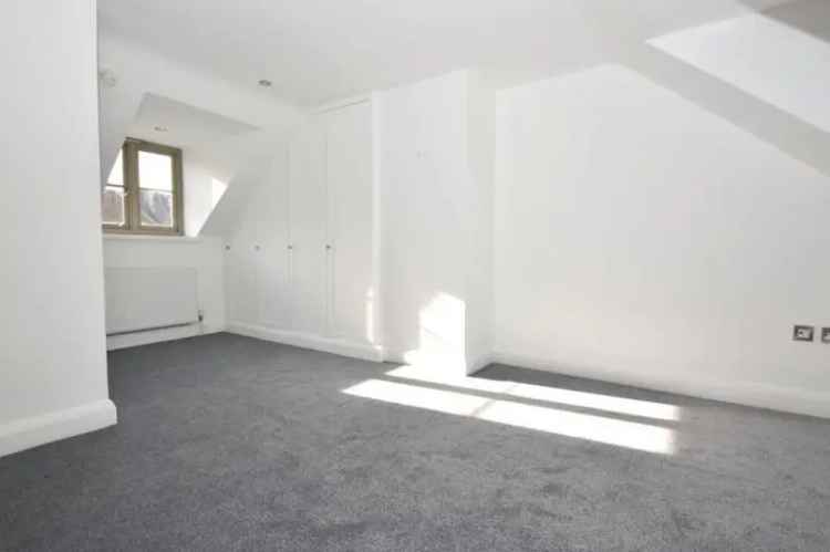 2 Bed Semi-Detached Cottage for Sale in Oxfordshire Village