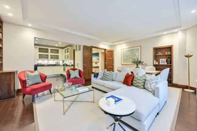 Luxury Chelsea Apartment Short Let 3 Beds 2 Ensuites