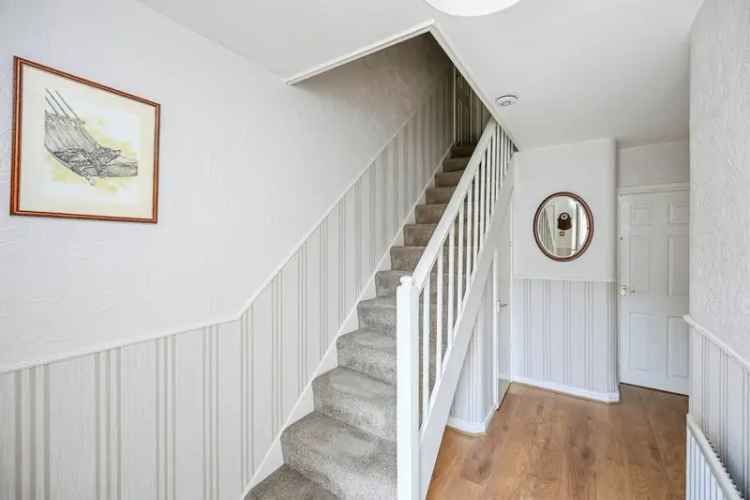 Three Bedroom Mid Terrace House in Allerton