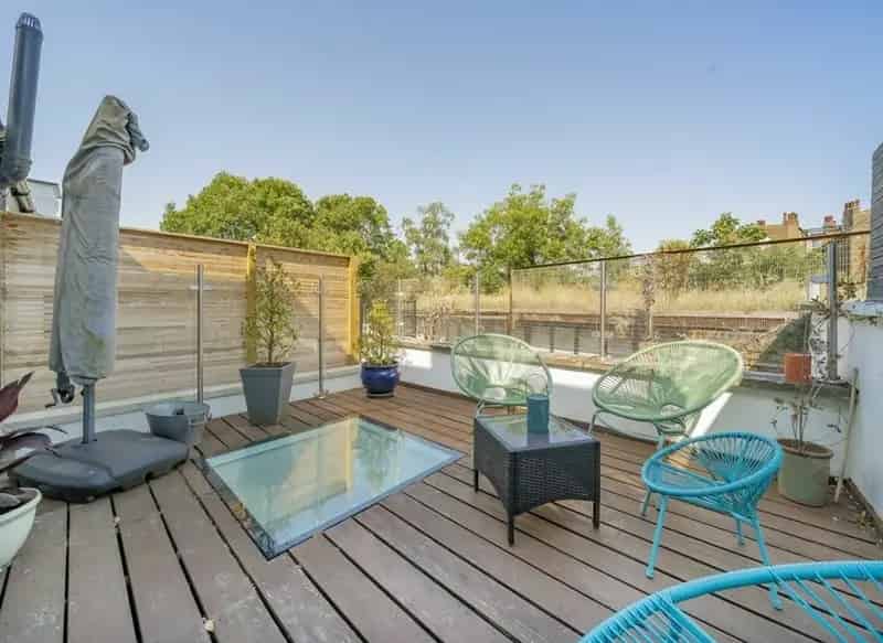Three Bedroom Cottage West Hampstead Two Parking Spaces