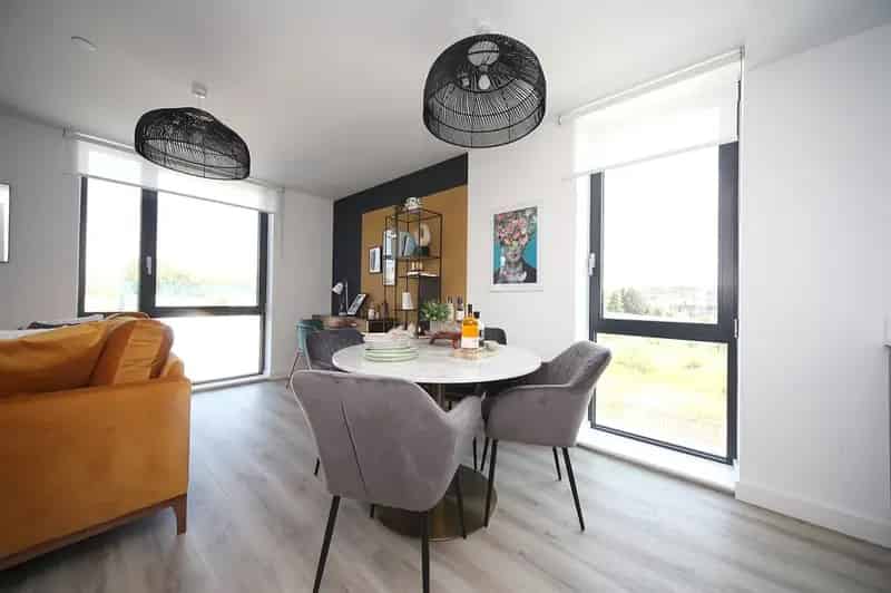 Luxury 2-Bed Flat in Luton - Gym, Rooftop Garden, High Rental Yield