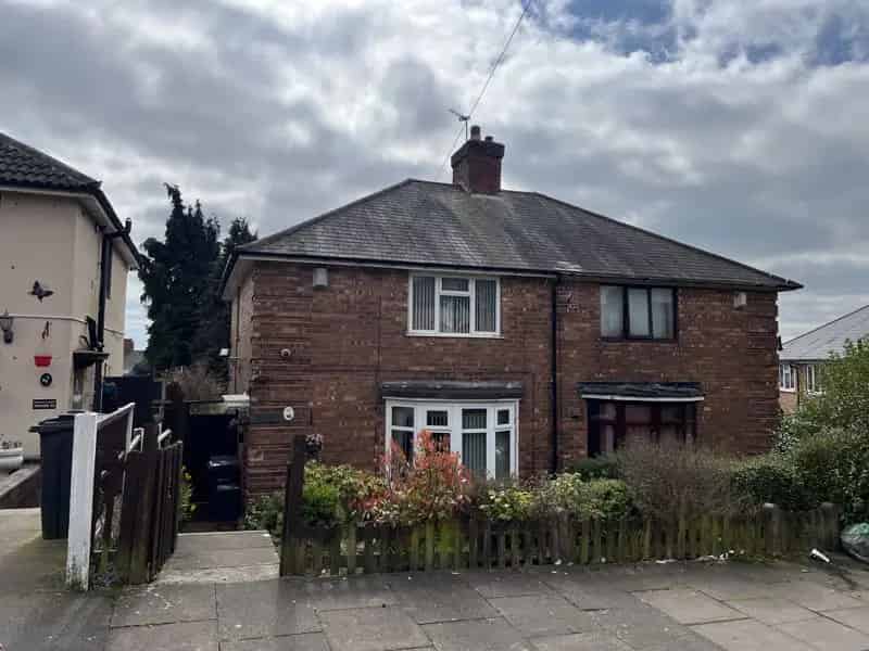 3 Bedroom Semi Detached House to Rent Near Schools and Shops