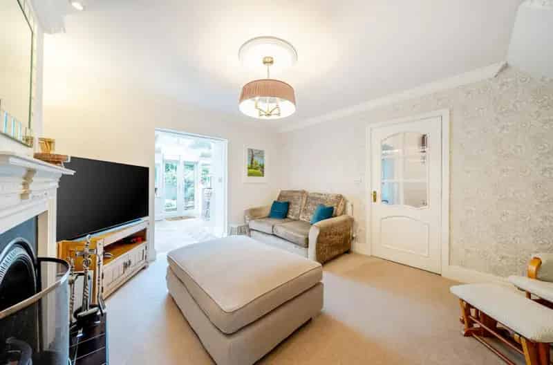 5 Bedroom Detached House for Sale in Horsforth