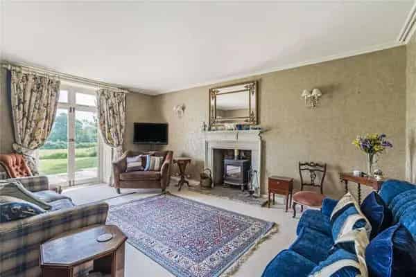 Grade II Listed Former Rectory with Equestrian Potential