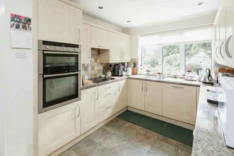 4 Bedroom Detached House For Sale Near Knowle Park