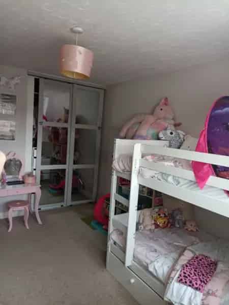 Spacious House with Large Drive, New Doors & Pet Friendly