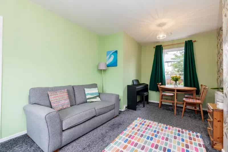 2 Bed Mid-Terraced House in Mastrick