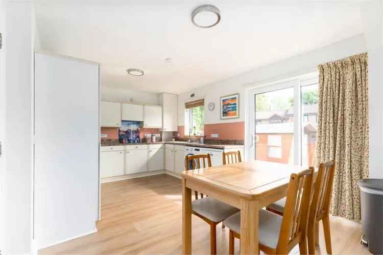 4 Bed End Terraced House with 2 Reception Rooms and Garage