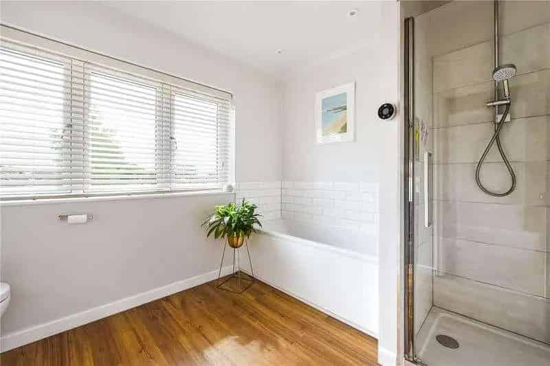 4 Bed Detached House for Sale