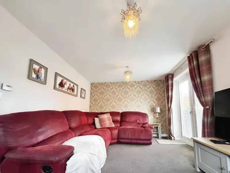 3 Bed Semi-Detached House for Sale Near Marina