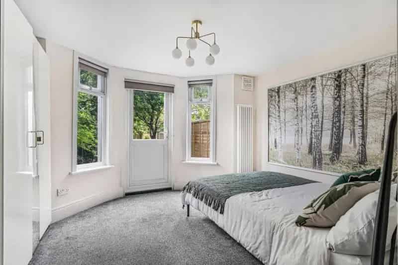2 Bed Flat for Sale Dulwich - 1000 sq ft Garden Flat Share of Freehold