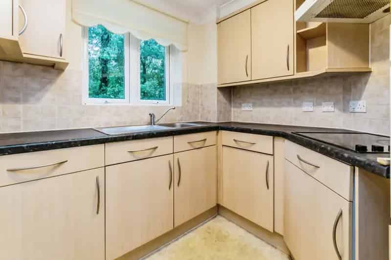 Spacious 2-Double Bedroom Retirement Property with Communal Gardens