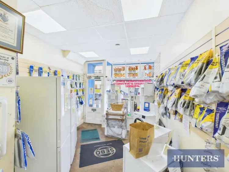 2 Bedroom Flat & Commercial Unit Driffield