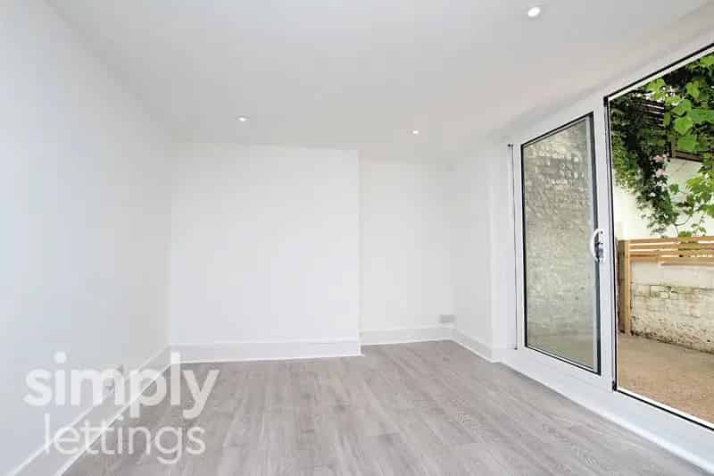 0 Bedroom Flat to Rent Clifton Brighton