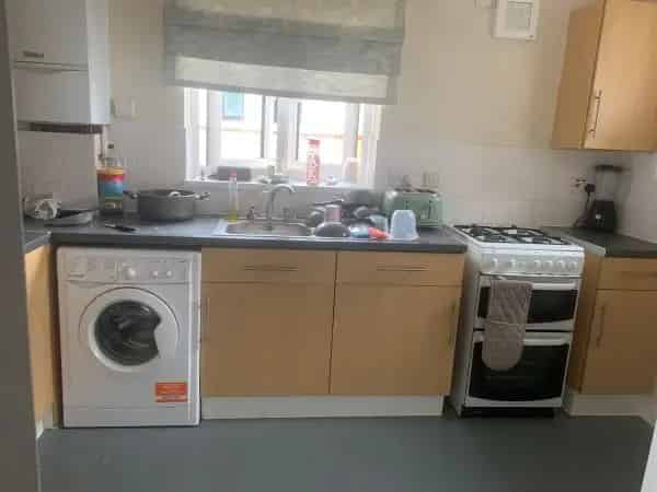 2 Bed Flat Chells Manor Balcony Pets Allowed