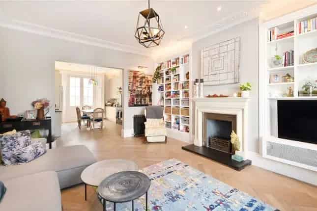 3-Bedroom Duplex Apartment Notting Hill London W2