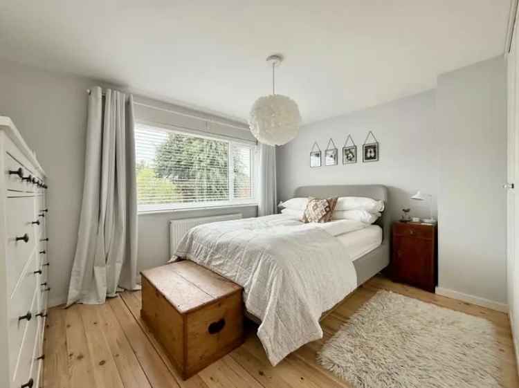 3 Bed Detached House For Sale