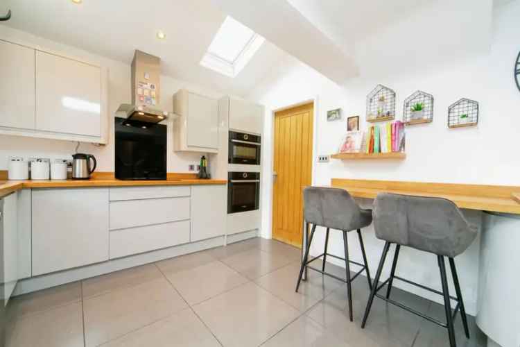 3 Bed Family Home Near M53 Motorway