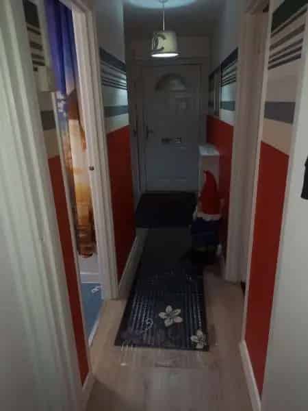 1 Bed Flat Near School and Bus Stop