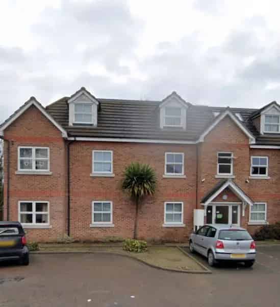 2 Bedroom New Build Flat Near Shops