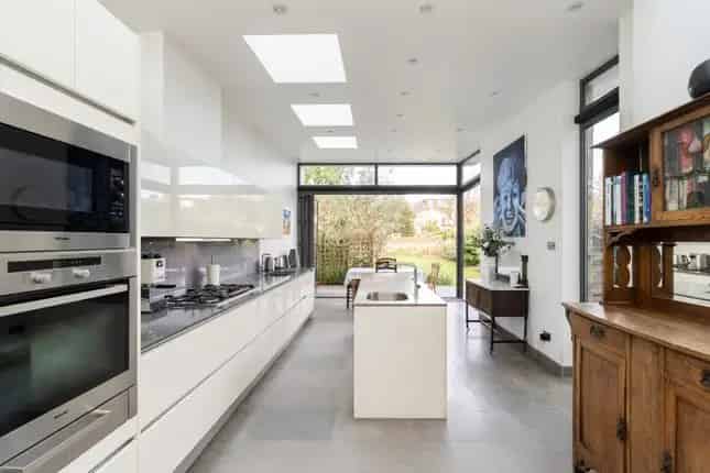 5 Bedroom Semi-Detached House Merton Hall Road London SW19