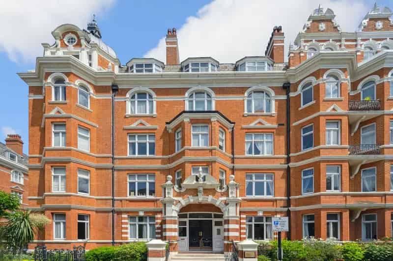 4 Bedroom Apartment for Sale St Marys Terrace London