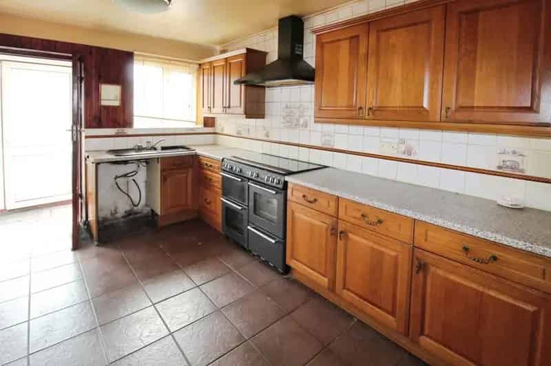3 Bedroom End Terrace House Birmingham B9