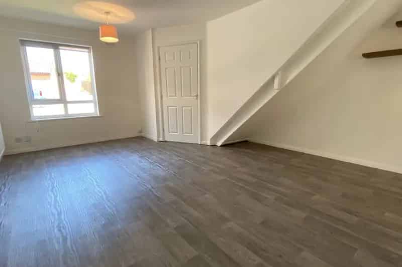 3 Bedroom House with Garden and Parking Zero Deposit Available August