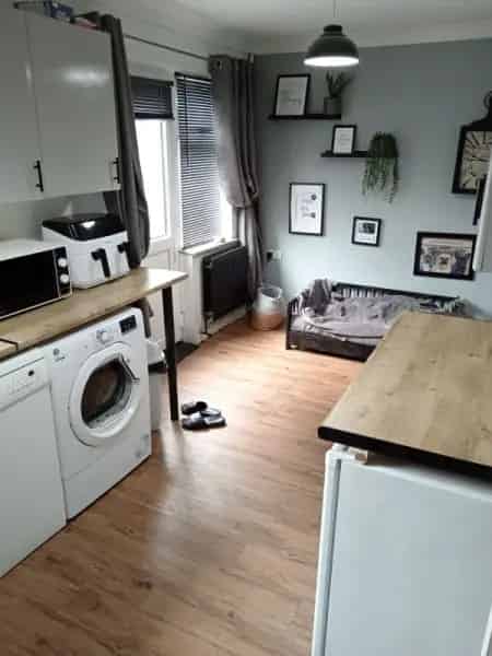 3 Bedroom House in Rooksdown Near Sherfield and Vyne Park