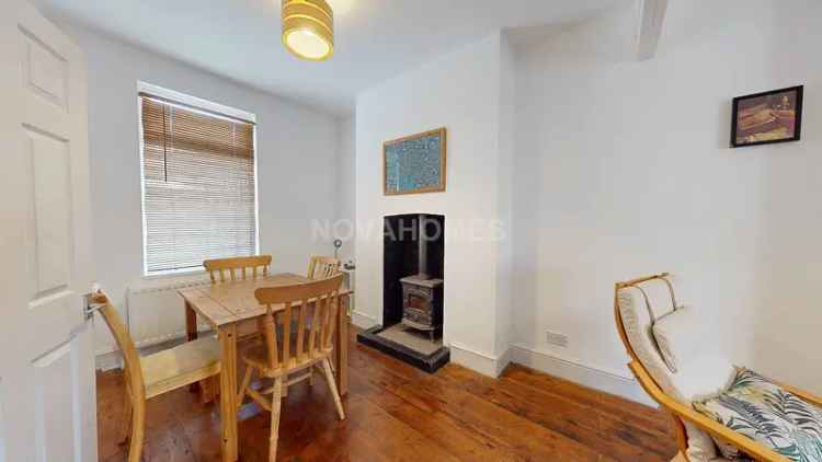 2 Bedroom End Terrace House To Rent