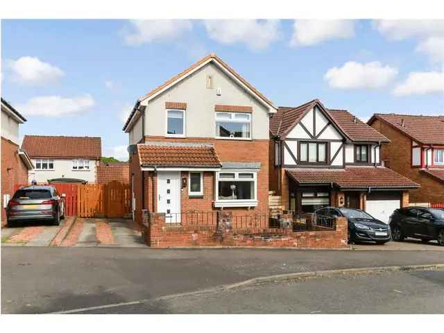 3 Bedroom Detached House for Sale in Hamilton