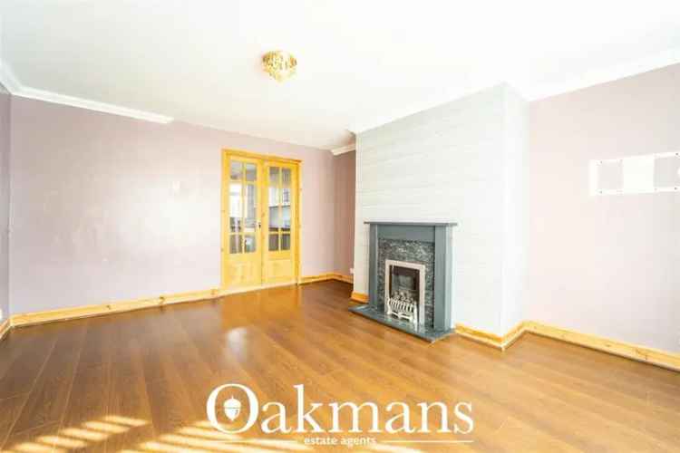 Three Bedroom Extended Semi Detached House Near Amenities