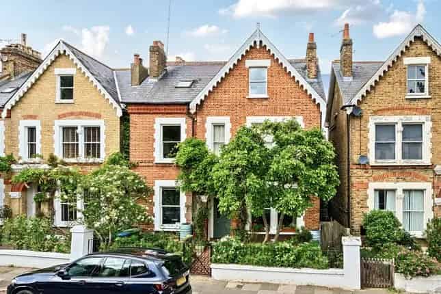 Victorian Detached House for Sale in London SE3