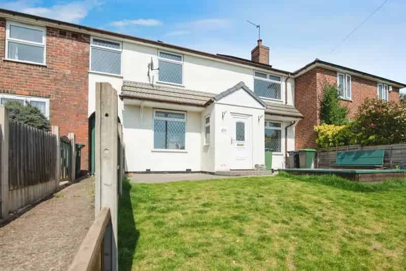 Family Home Near Sandwell & Dudley Station