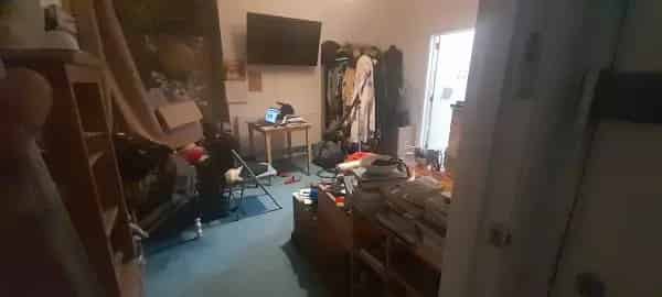 Spacious Studio Flat near Rail and Tube