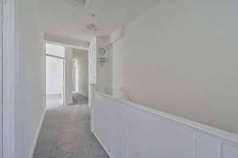3 bed flat for sale