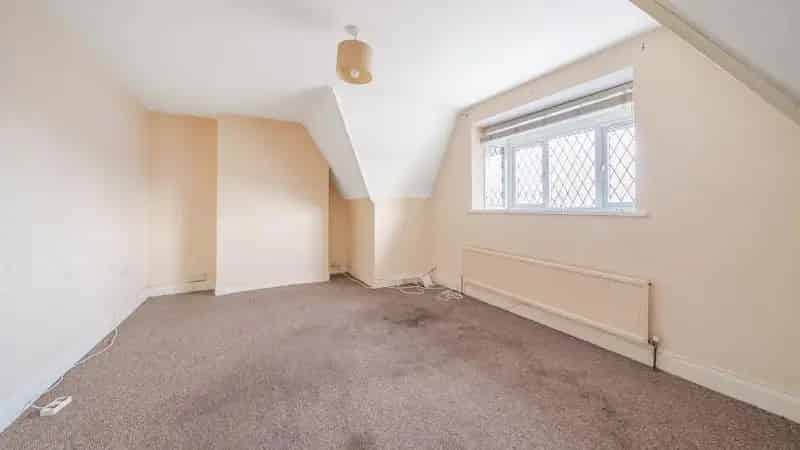 4-Storey Shop and Apartment Rayners Lane  Development Potential