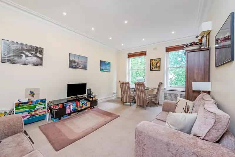Two Bedroom Apartment Near Gloucester Road Station