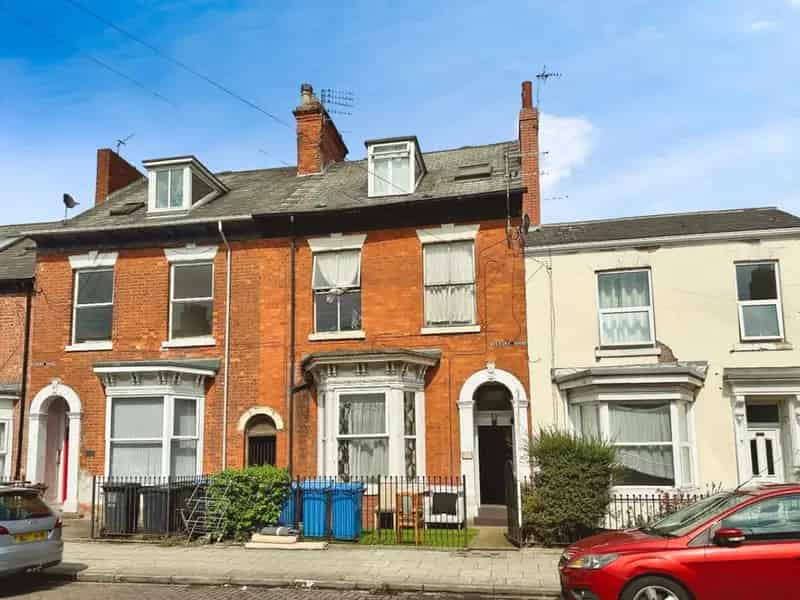 5 Bedroom Flat Investment Opportunity