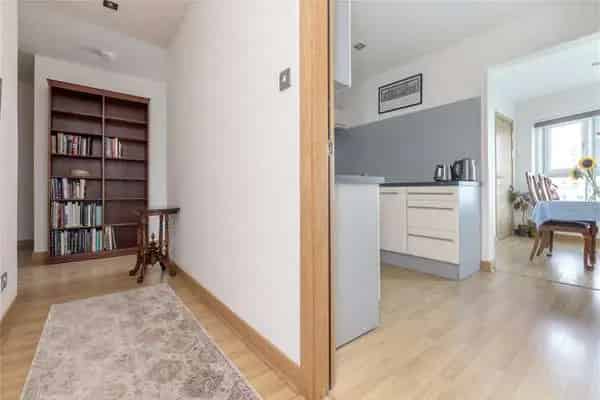 2 Bedroom Seafront Apartment with Parking Edinburgh