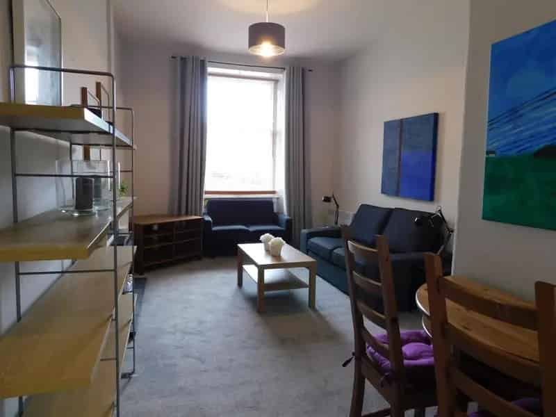 1 Bedroom Flat to Rent - Newly Renovated Apartment
