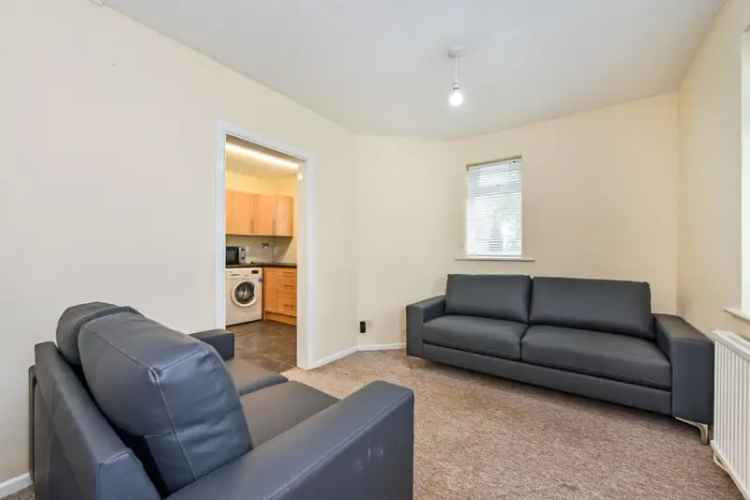 5 Bedroom House To Rent Available September 2025