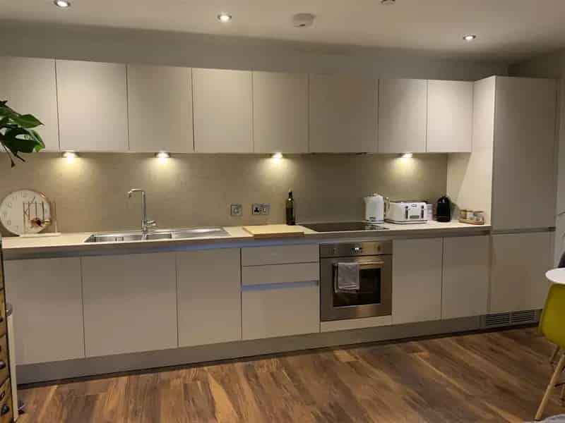 2 Bedroom Apartment To Let - City Views - August 2025