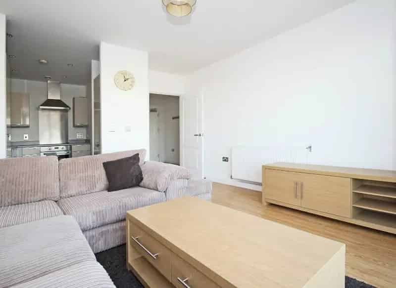 One Bedroom Apartment London - Modern Open Plan Living