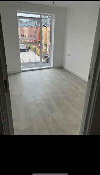 Flat For Rent in Hastings, England