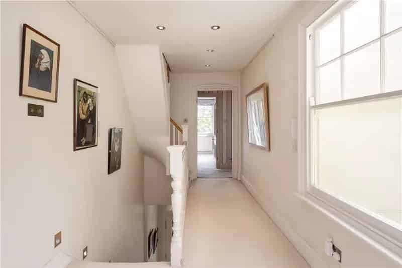 3 Bedroom Luxury Duplex Apartment Egerton Gardens London