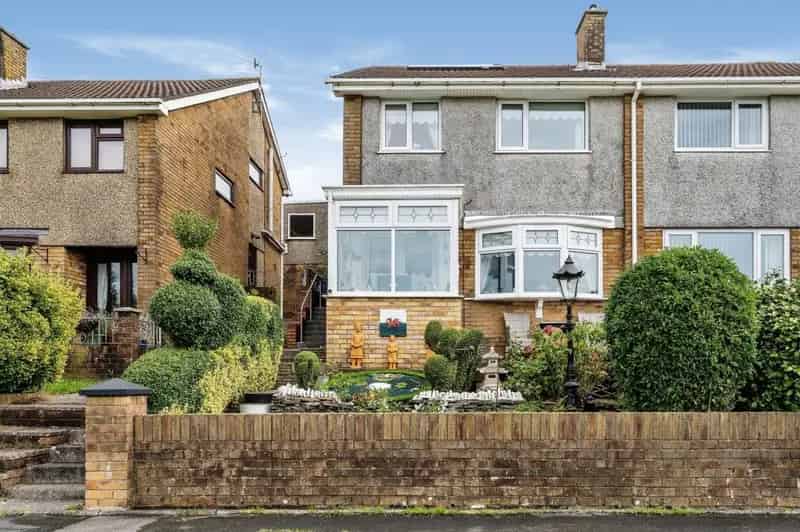 3 Bedroom Semi-Detached House with Sea Views in Baglan