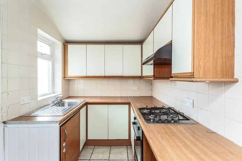 3 Bedroom Mid Terrace House Blackpool FY1
